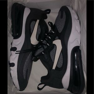 Brand new Air max 270 black/vast grey
